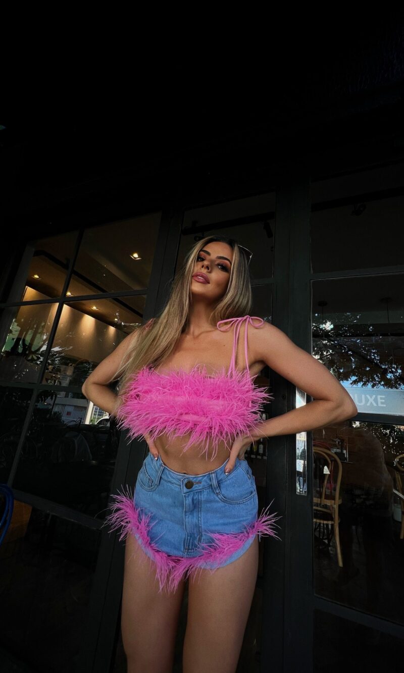 CROPPED PLUMAS-0912022